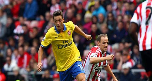 آرسنال يفقد خدمات أوزيل ثلاثة أسابيع للإصابة